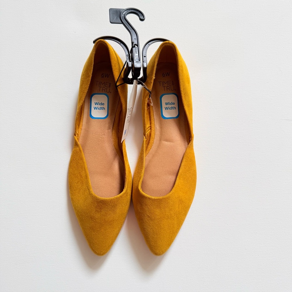 Time and Tru Mustard Yellow Pointed Toe Flats - Wide Width 6W